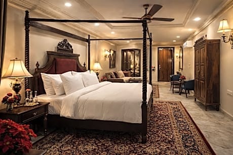 Deluxe Suite at Rajmahal Hotel and Resort Ujjain